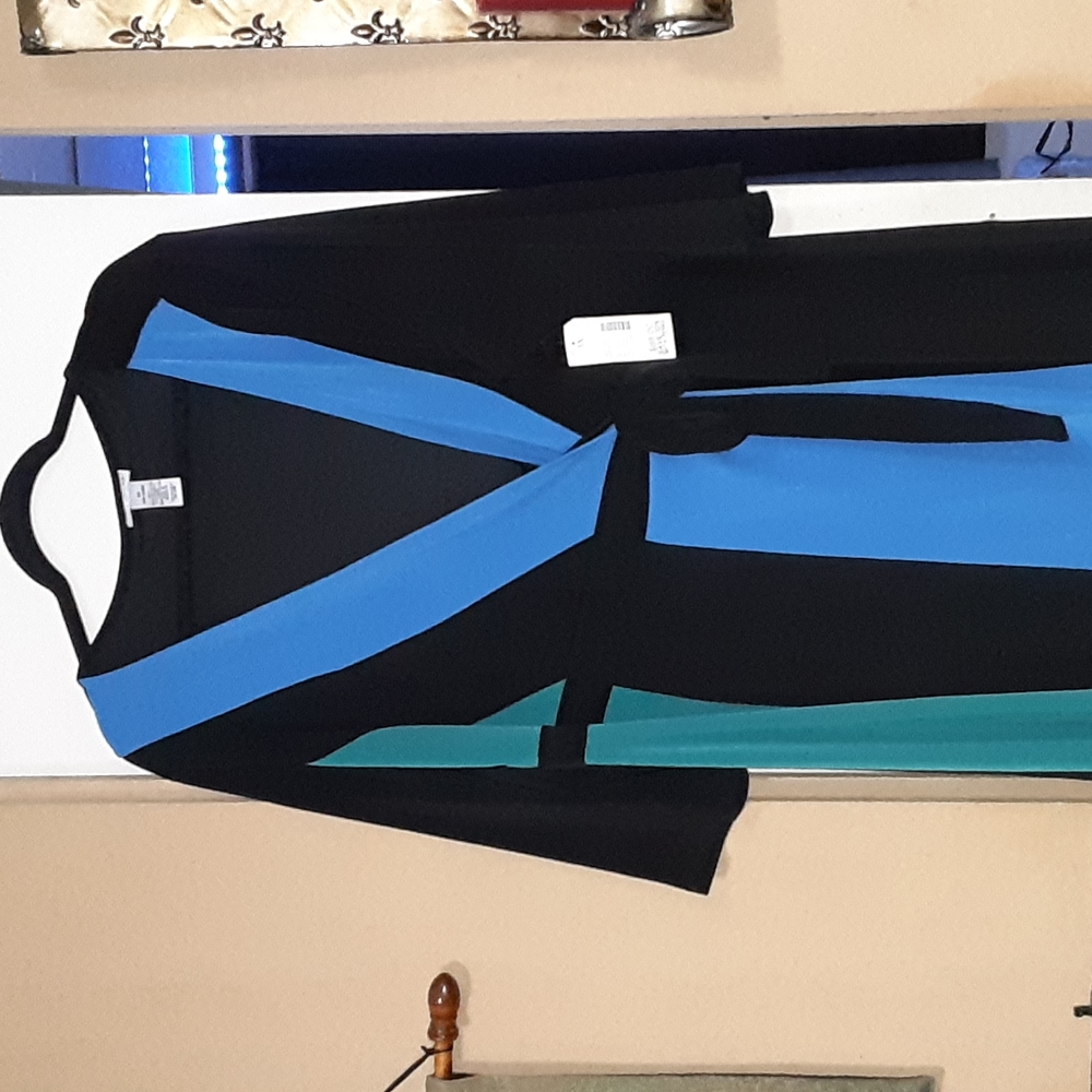 Colorblock wrap dress - Picture 2 of 4